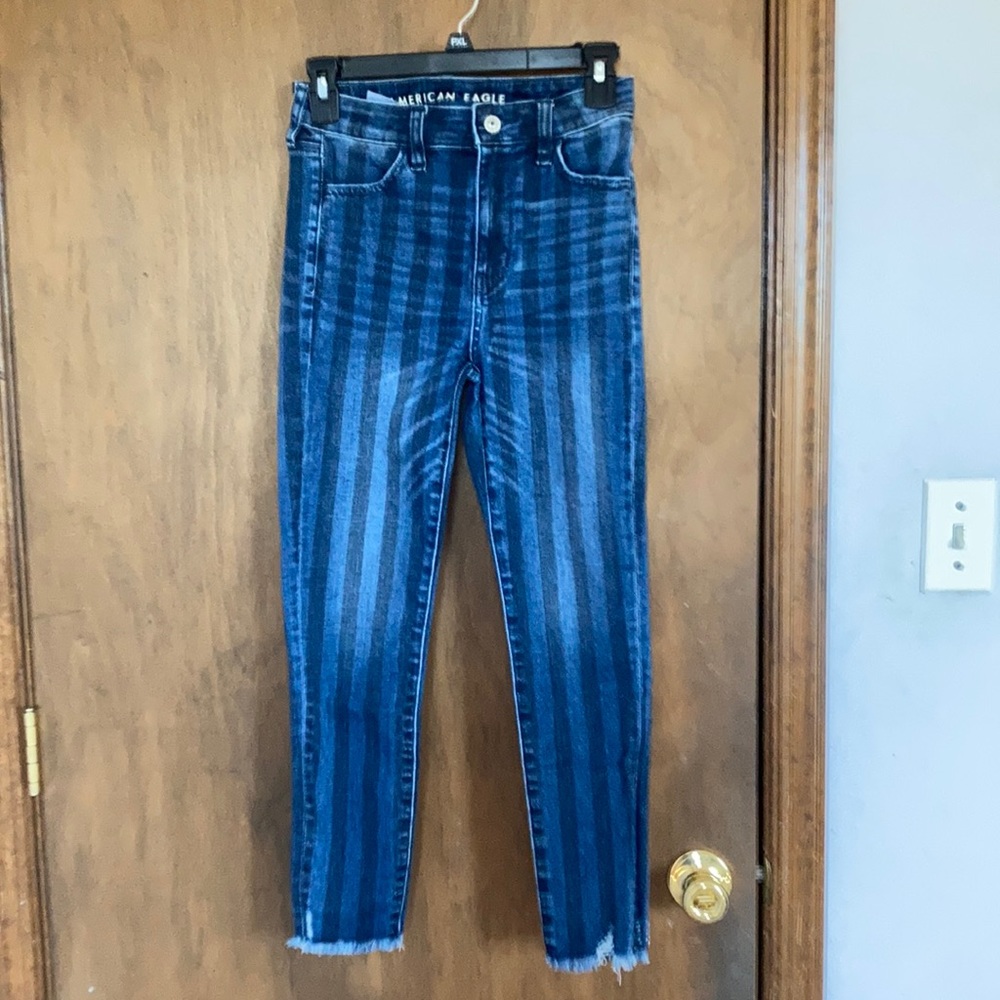American Eagle super hi rise jegging crop next level stretch striped 0 short